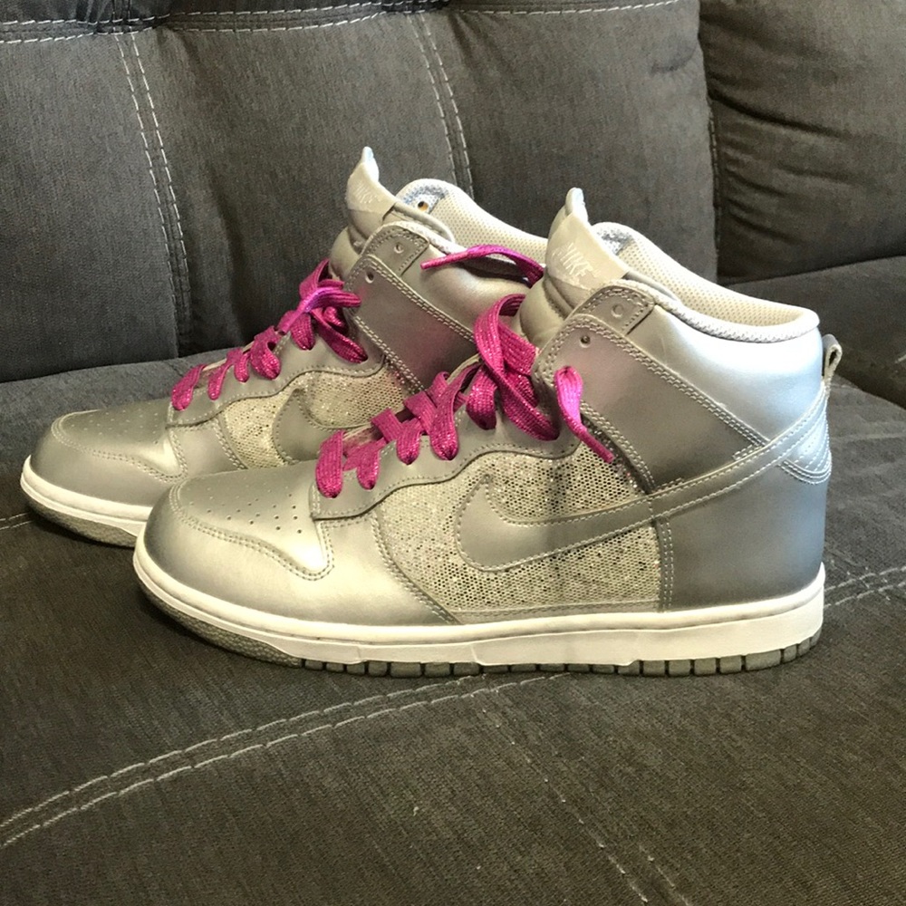 Nike hightops silver/glitter  8.5 women’s
